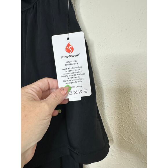 FireSwan NWT Woman's Size Large Black Tennis Skort Athletic Short Pockets - Picture 2 of 8